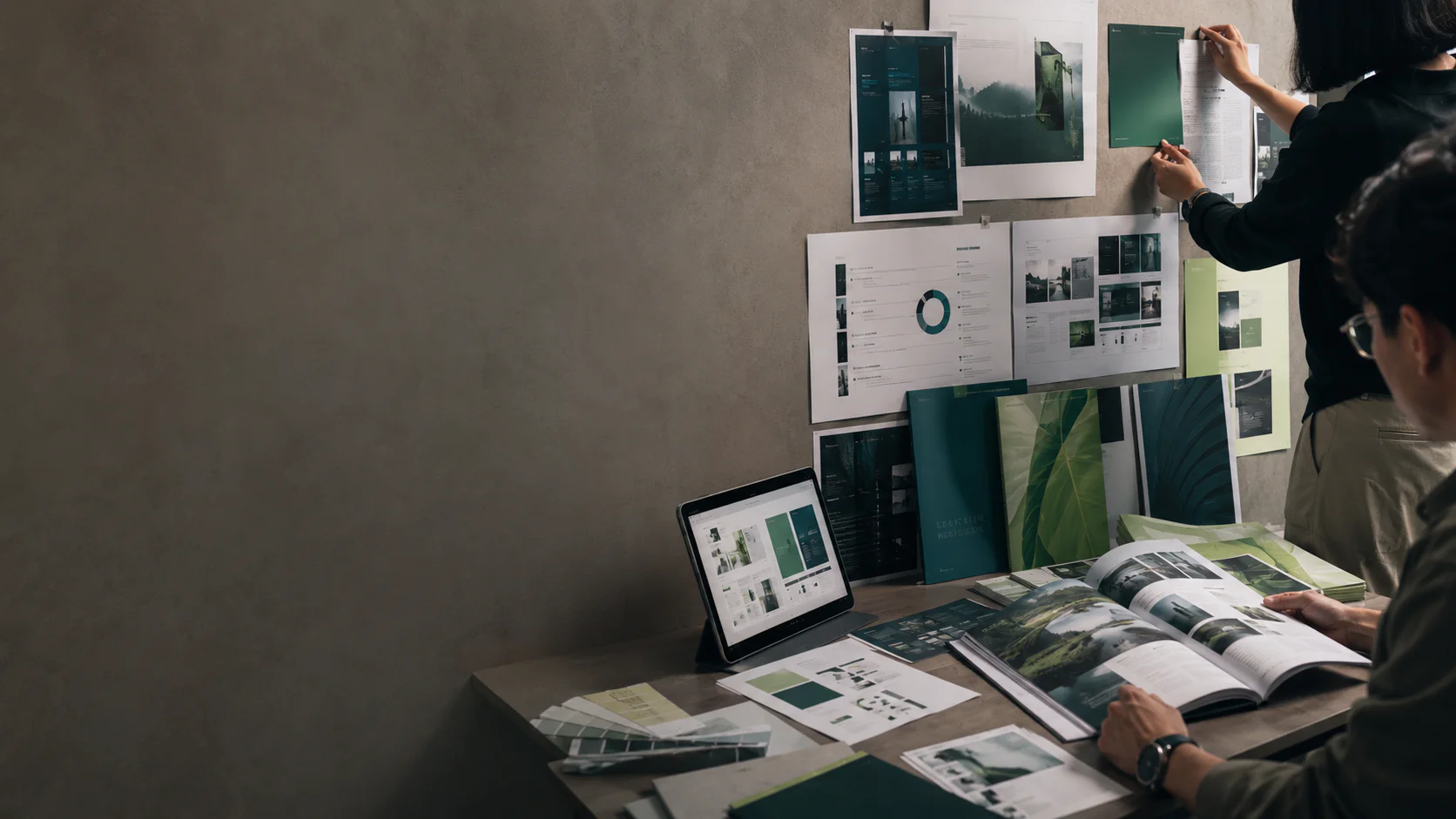 Publication and editorial design for Dubai and the UAE